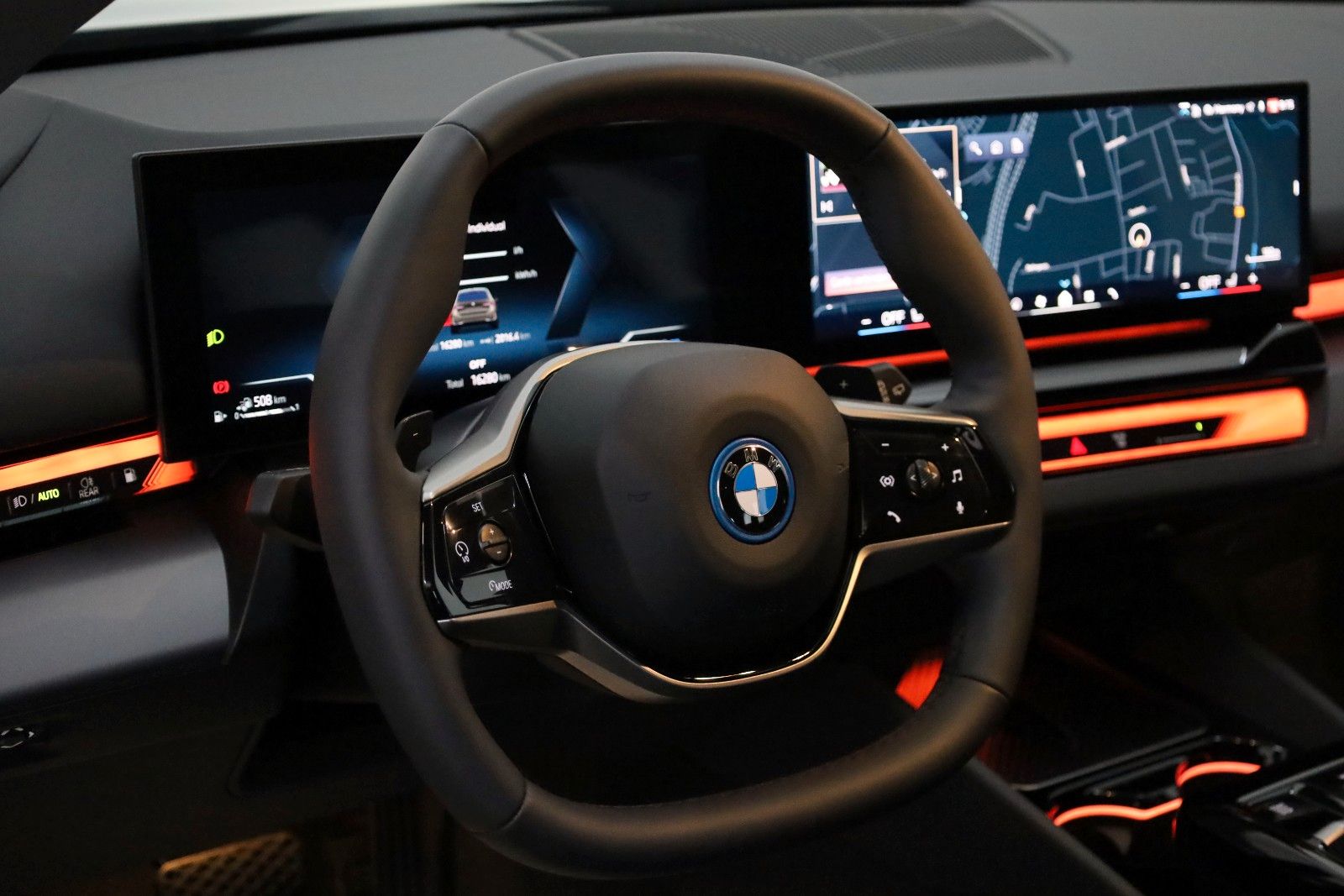 Fahrzeugabbildung BMW 530e Touring Leder,Navi,LED,H/K,Travel Paket,AHK