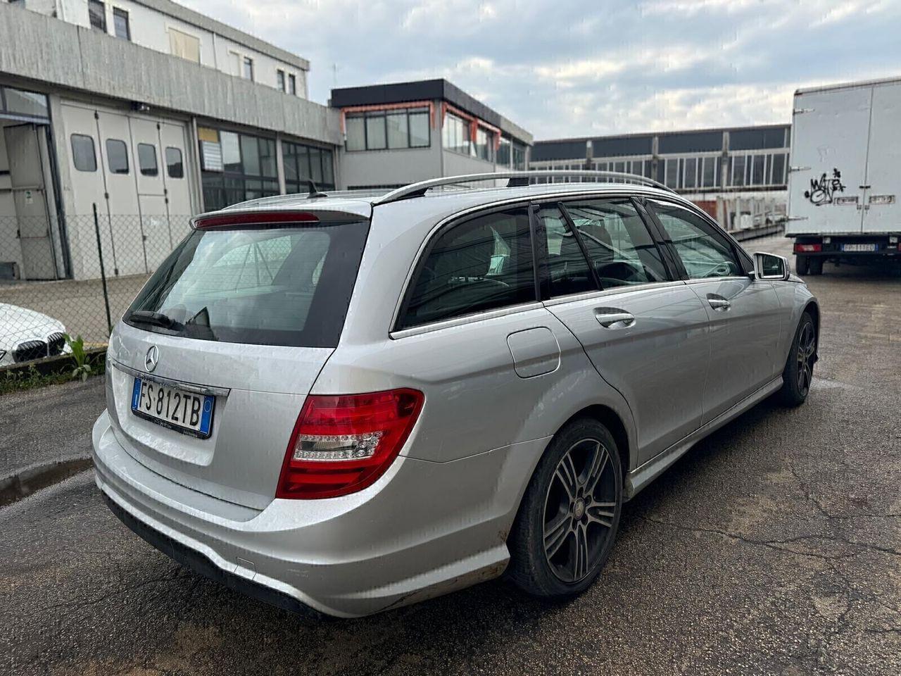 Mercedes-Benz C200 2014 — photo 9