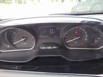 Bild 15 Peugeot 2008 Active Autom.