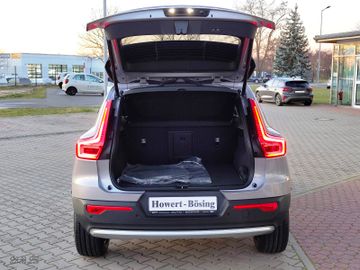 Volvo XC 40 XC40 Core 2WD KLIMA-LED-SHZG-NAVI-FSHZG