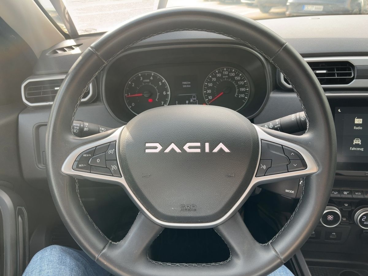 Fahrzeugabbildung Dacia Duster Journey Blue dCi 115 4x4 AHK SHZ Kamera