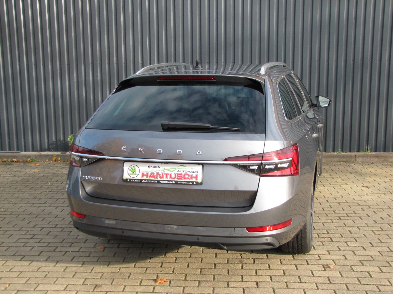 Fahrzeugabbildung SKODA Superb Combi Style 2.0l TDI 150PS DSG LED, NAVI