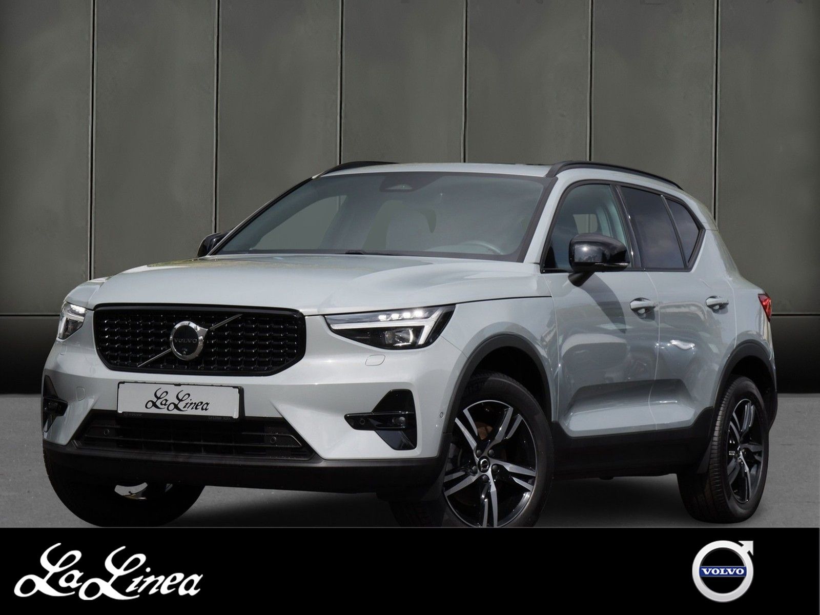 Volvo XC40 B3 Plus Dark NP:52.710,-//BUSINESS-PAK/PANO