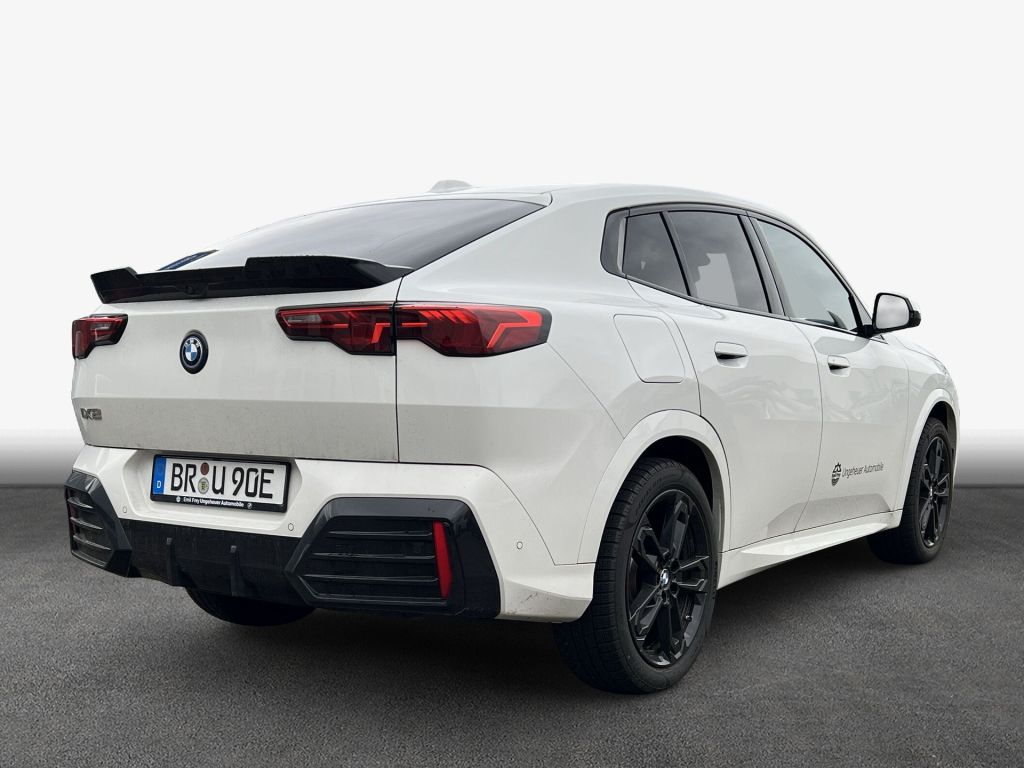 BMW iX2 xDrive30 foto 2