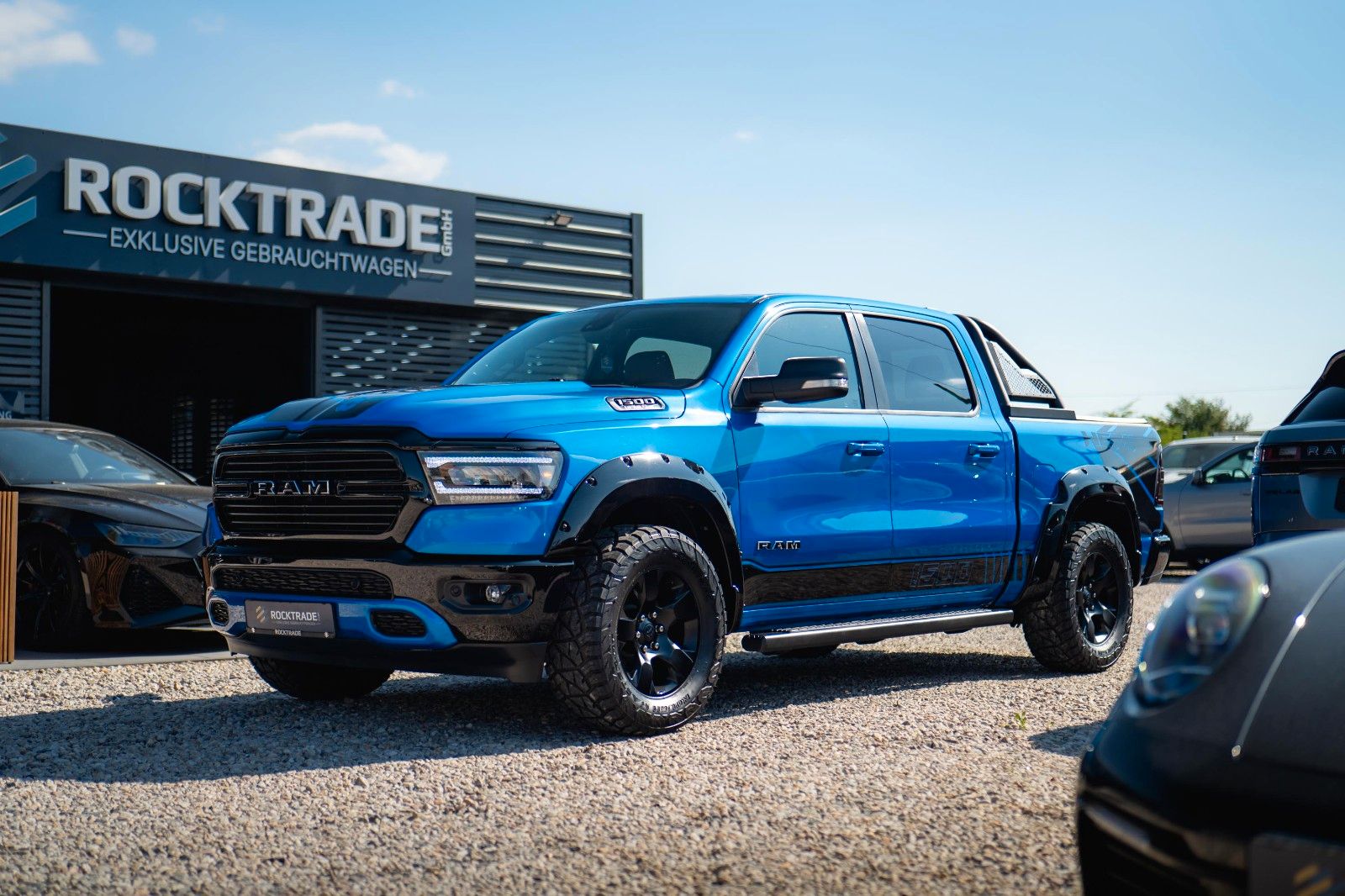 Fahrzeugabbildung Dodge RAM 5.7 V8 HEMI 4x4 OFFROAD Night-Paket *LED*