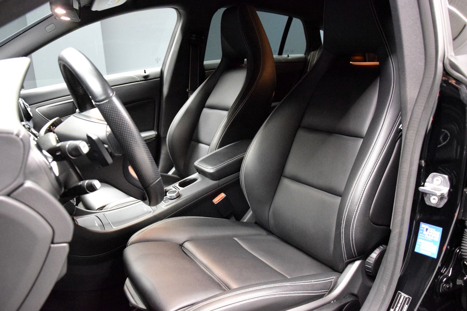 Fahrzeugabbildung Mercedes-Benz CLA 200d Shooting Brake AMG Urban Style Edition