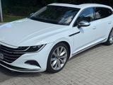 Volkswagen Arteon 2.0 TDI SCR DSG Elegance Shooting Bra...