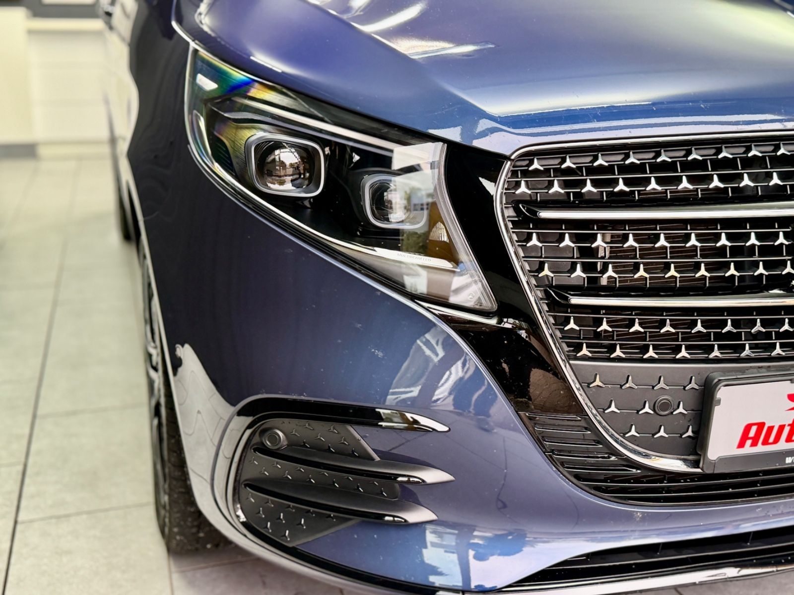 Fahrzeugabbildung Mercedes-Benz V250d lang EXCLUSIVE|AMG|BURMESTER|PANO|ACC|360°
