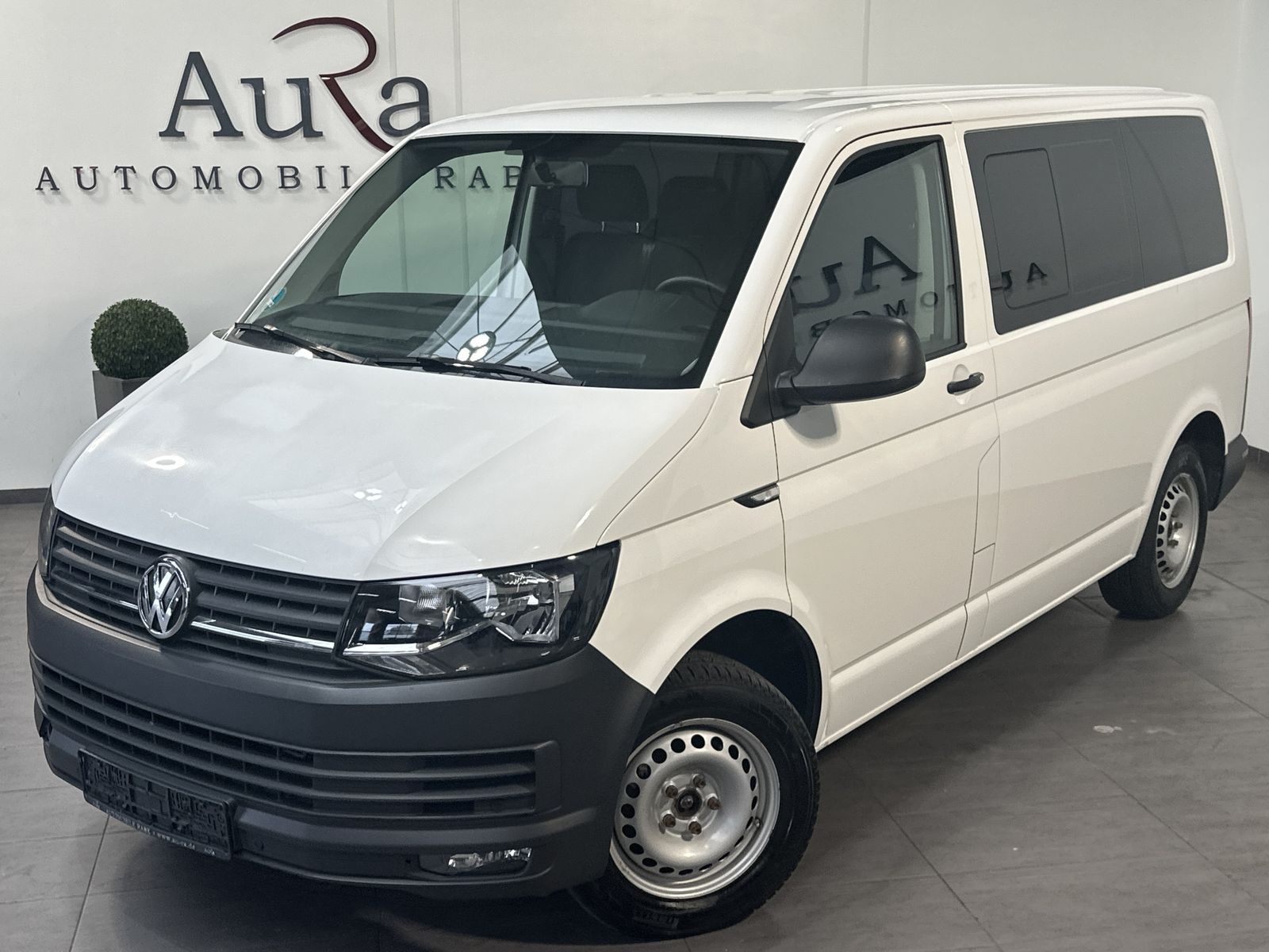 Fahrzeugabbildung Volkswagen T6 Kombi Kombi 2.0 TDI DSG 9-Sitzer BLUETOOTH+AH