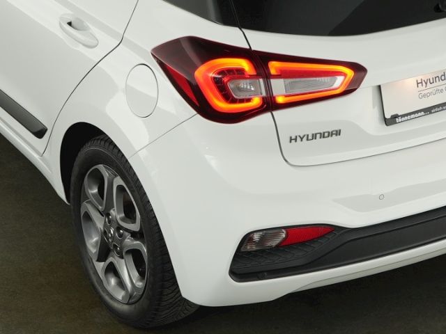i20 STYLE+NAVI+RÜCKFAHRKAMERA+SCHIEBEDACH+SITZ-/