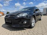 Ford Focus Turnier Champions Edition - Ford Focus: Schwarz, Edition