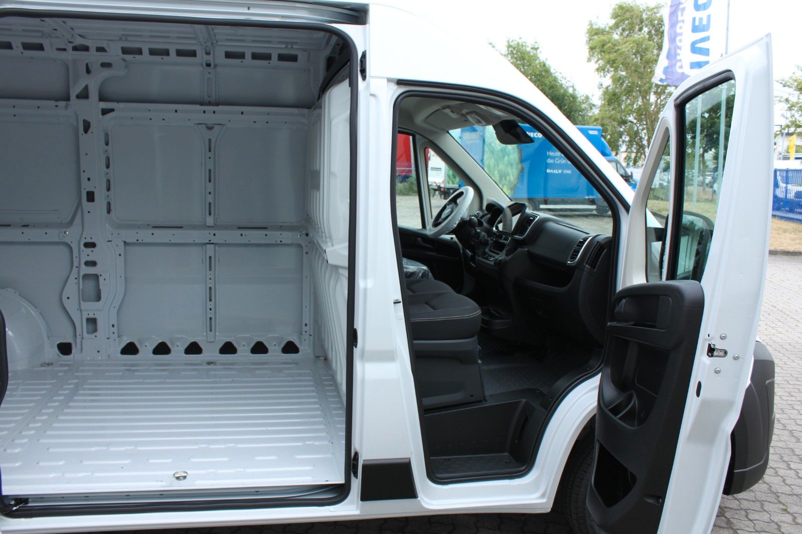 Fahrzeugabbildung Fiat Ducato H2 Kastenwagen 35 L2H2 140 Multijet