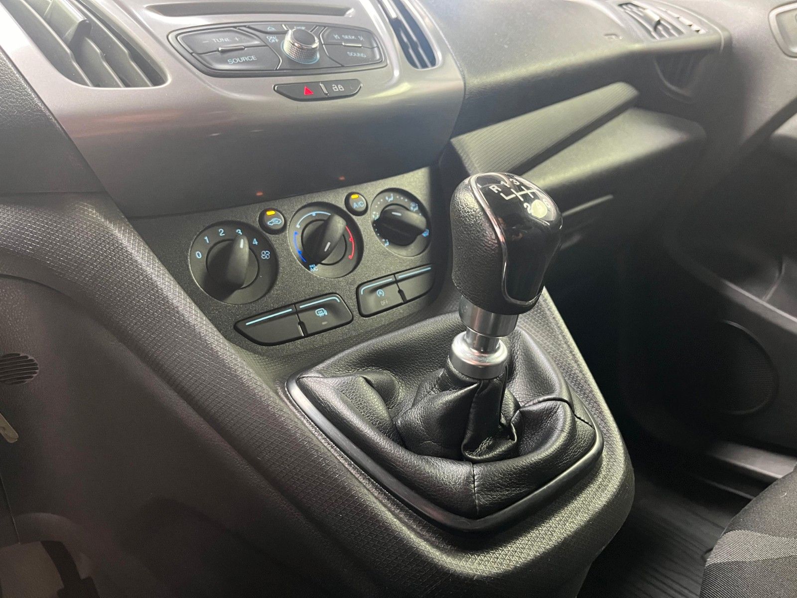Fahrzeugabbildung Ford Transit Connect Kasten L2 Trend 210 1.Hd RFK