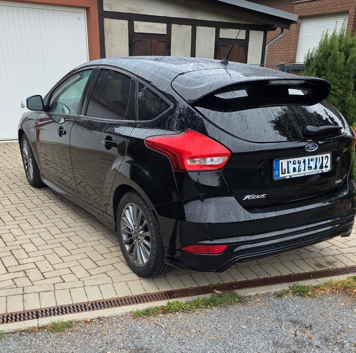 Ford Focus ST-Line SHZ DAB Sicht Paket Tempomat Ufrei