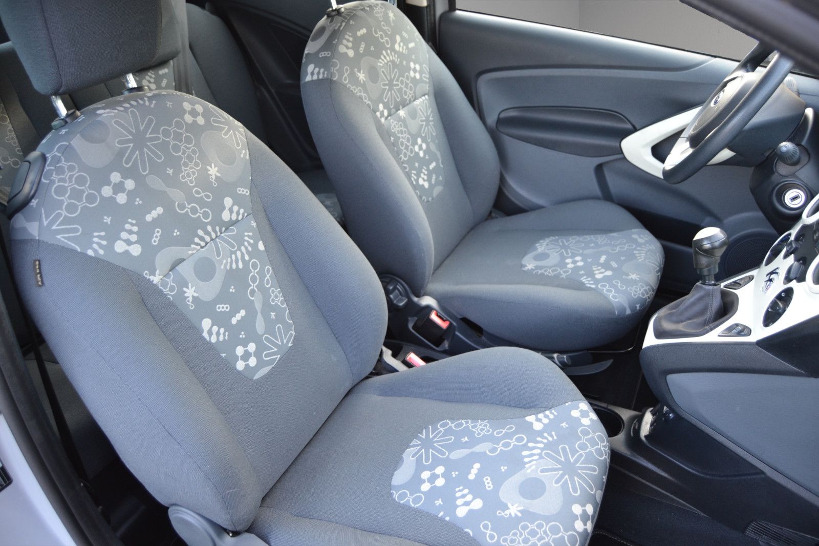 Fahrzeugabbildung Ford Ka Cool & Sound Edition/TÜV NEU/KLIMA/SCHECKHEFT