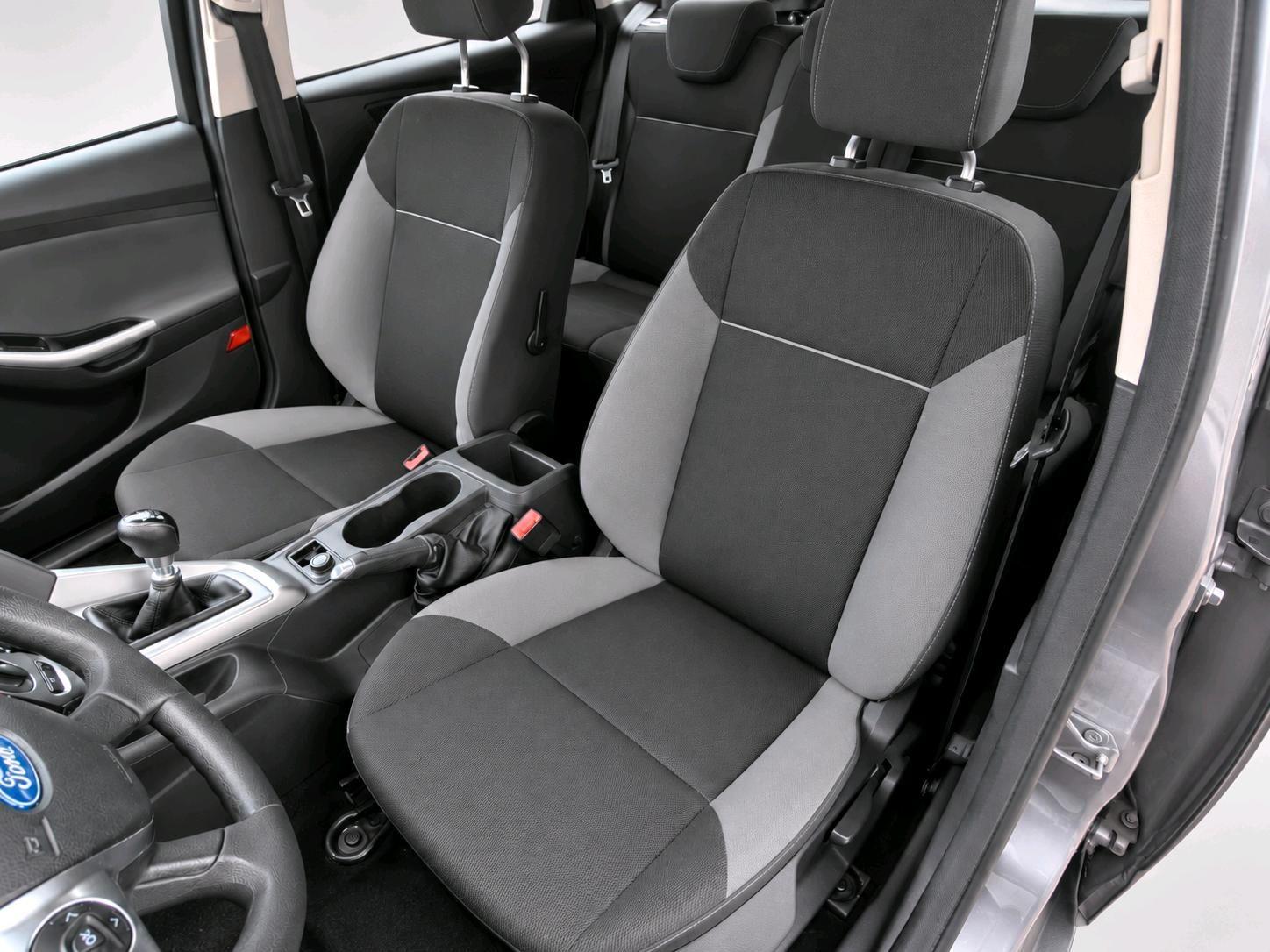 Ford Focus 2011 — photo 7