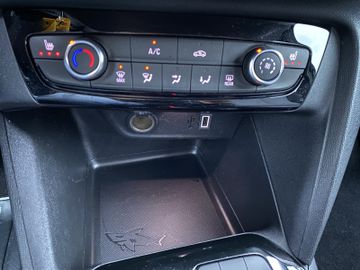 Bild 19 Opel Corsa 1.2 Edition AT8/SHZ+LHZ/PDC v+h+CAM/ALLWET