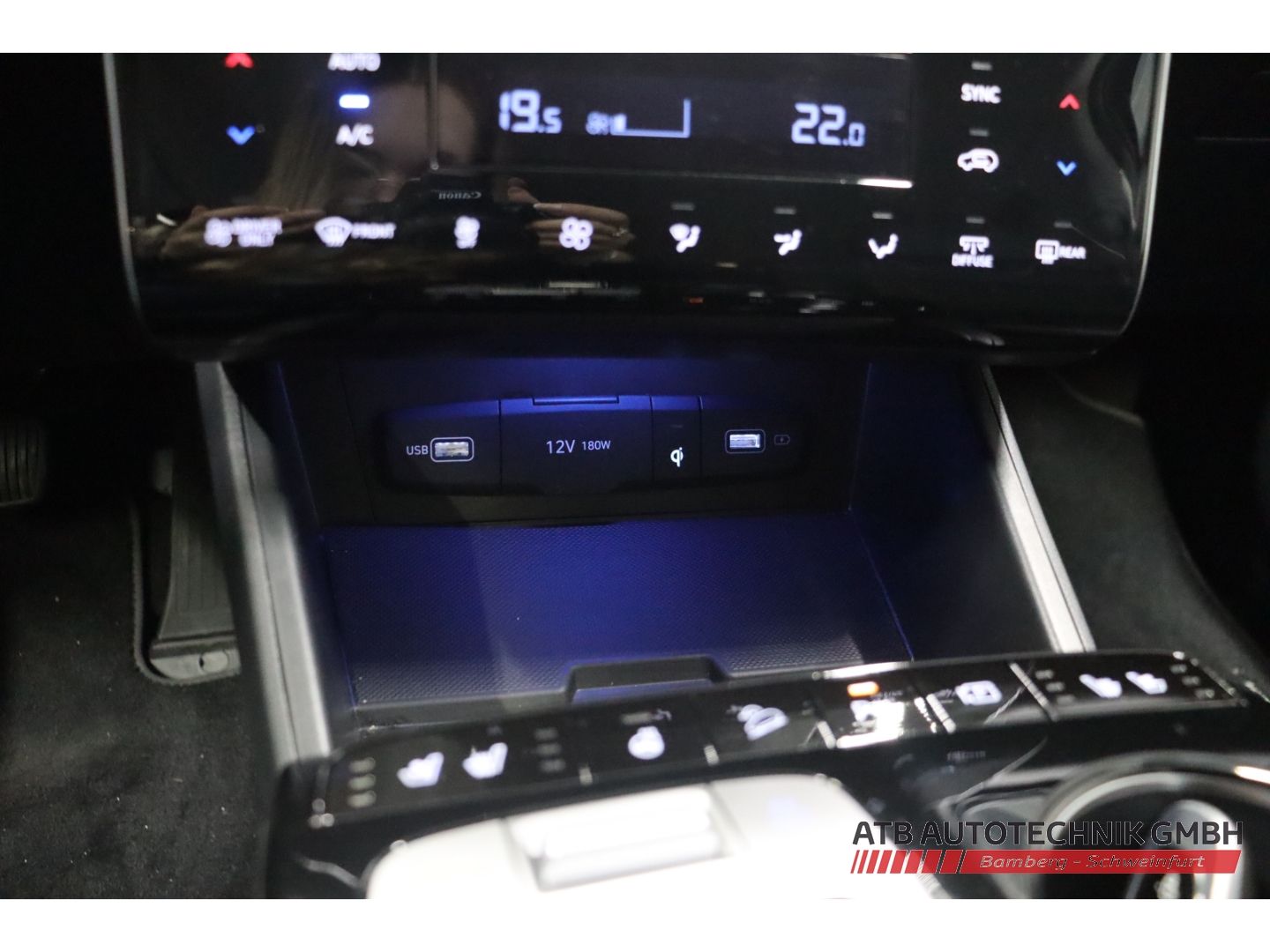 Fahrzeugabbildung Hyundai Tucson Prime PHEV 1.6 T-GDi 4WD 97,4% SOH Navi S