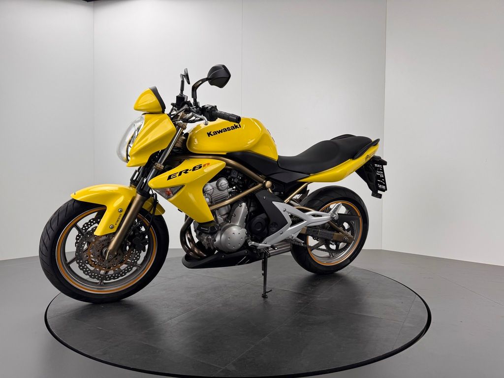 Fahrzeugabbildung Kawasaki ER-6N ABS *A2 48 PS *SERVICE NEU *REIFEN NEU