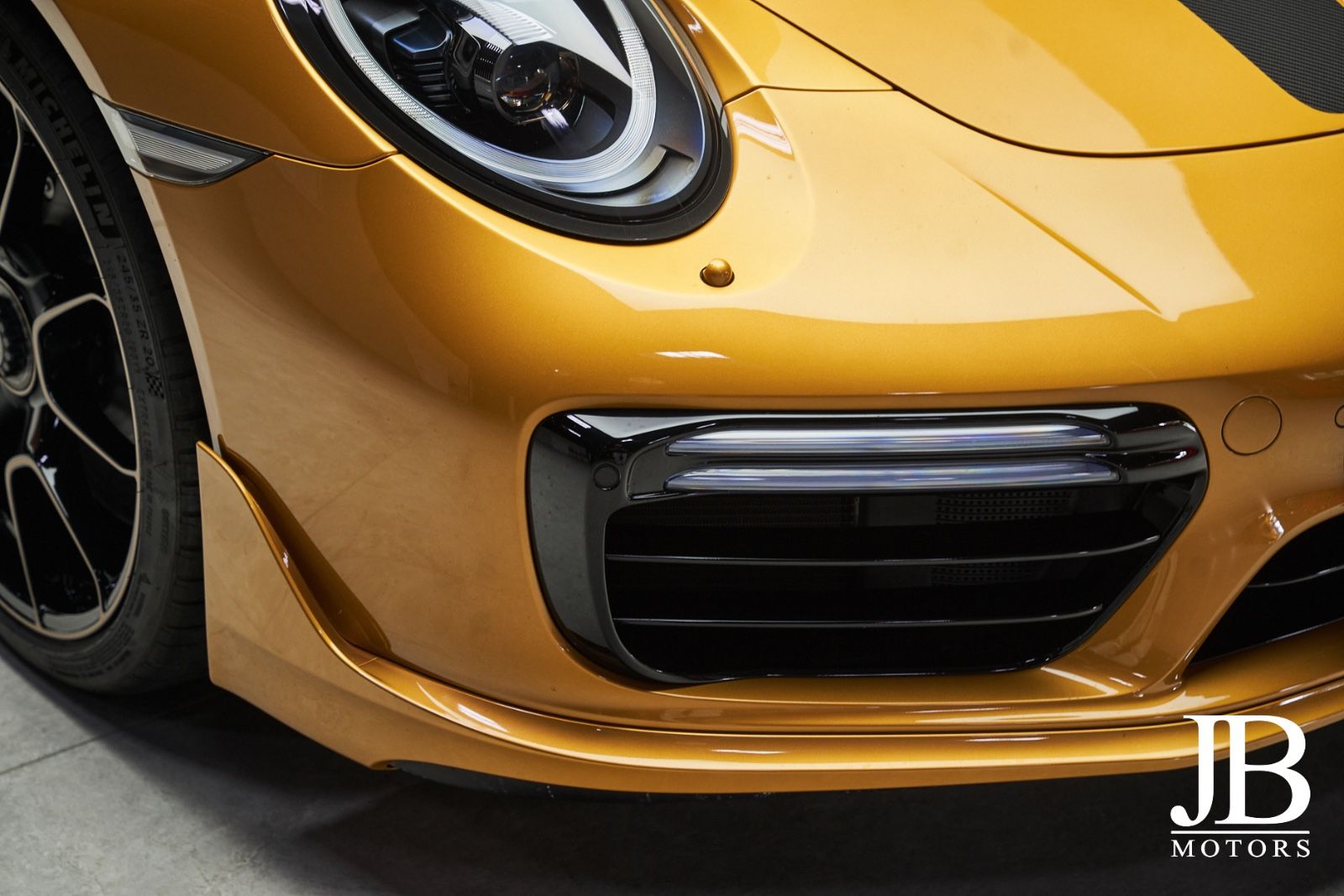 Fahrzeugabbildung Porsche 911 Turbo S Exclusive Series Burmester Lift