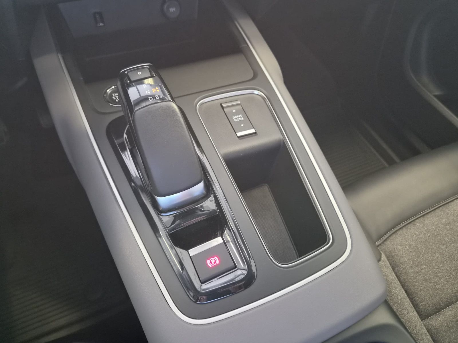 Fahrzeugabbildung Citroën C5 Aircross C-Series Hybrid / KAMERA /SCHECKHEFT