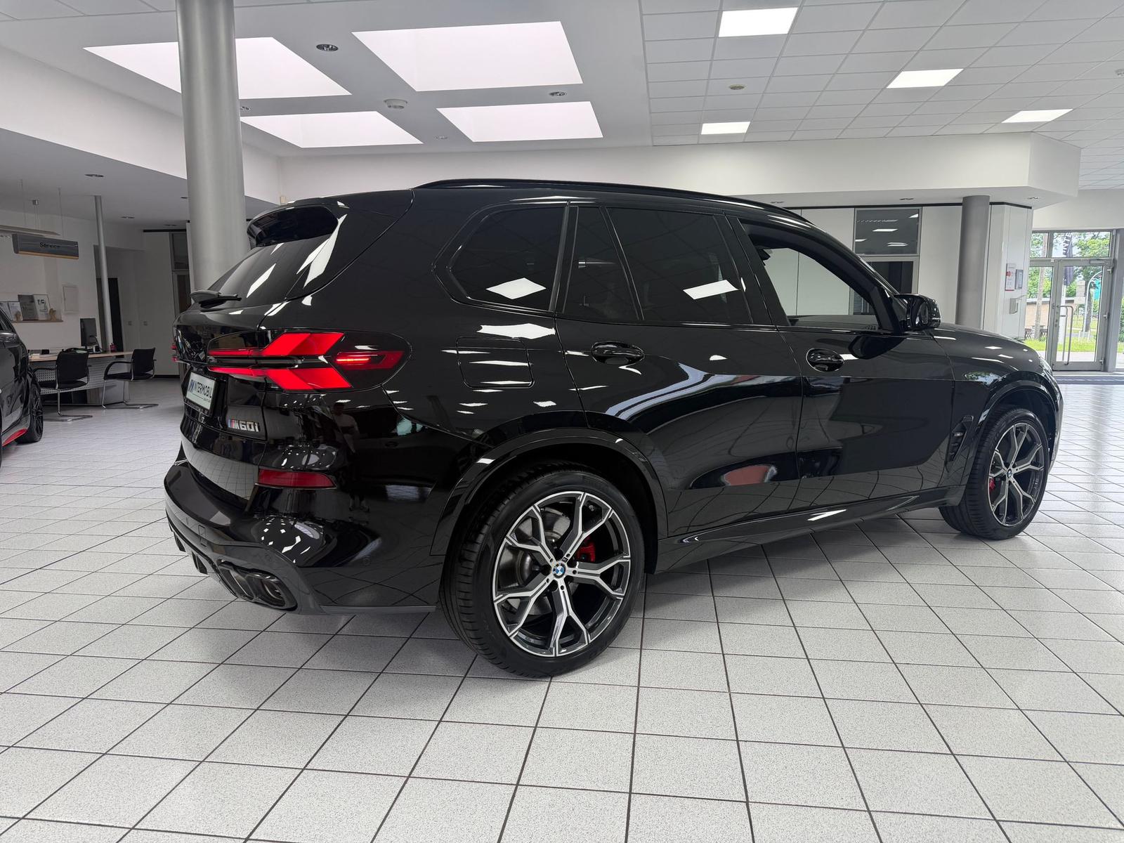 BMW X5 M60 i xD*PANO-SKY*STHZG*H-K*HUD*ACC*GLAS*360°