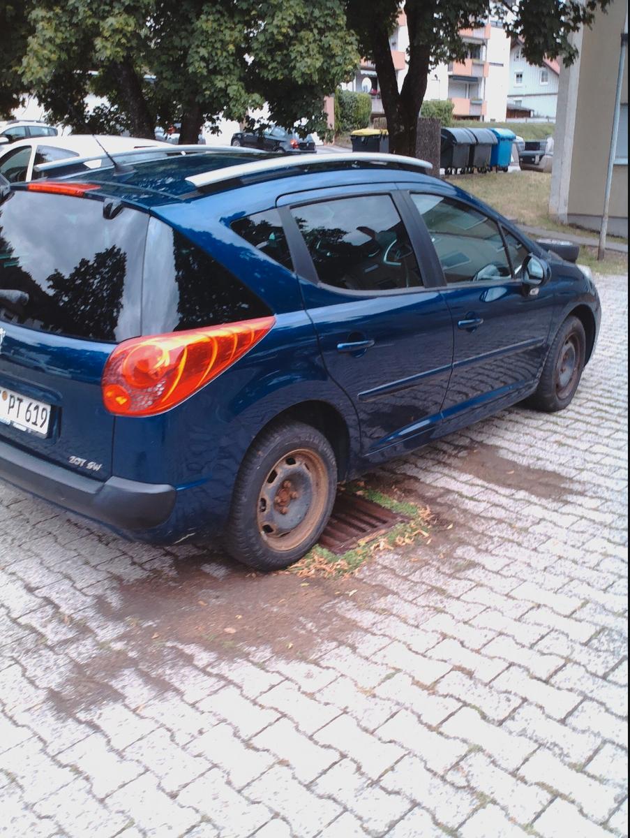 Peugeot 207 2008 — rear view