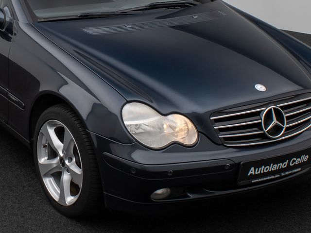 Foto Nummer 17: MERCEDES-BENZ C 180