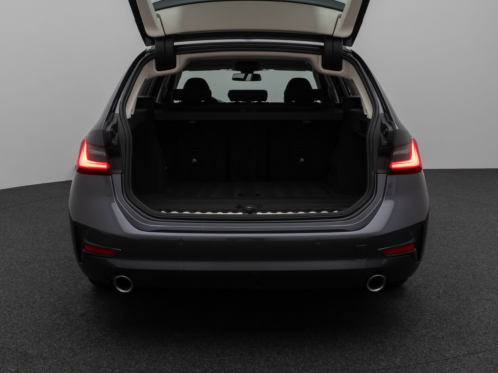 Fahrzeugabbildung BMW 320d  DAB CockPit+ Lordos PDC Geschwindigkeitsre