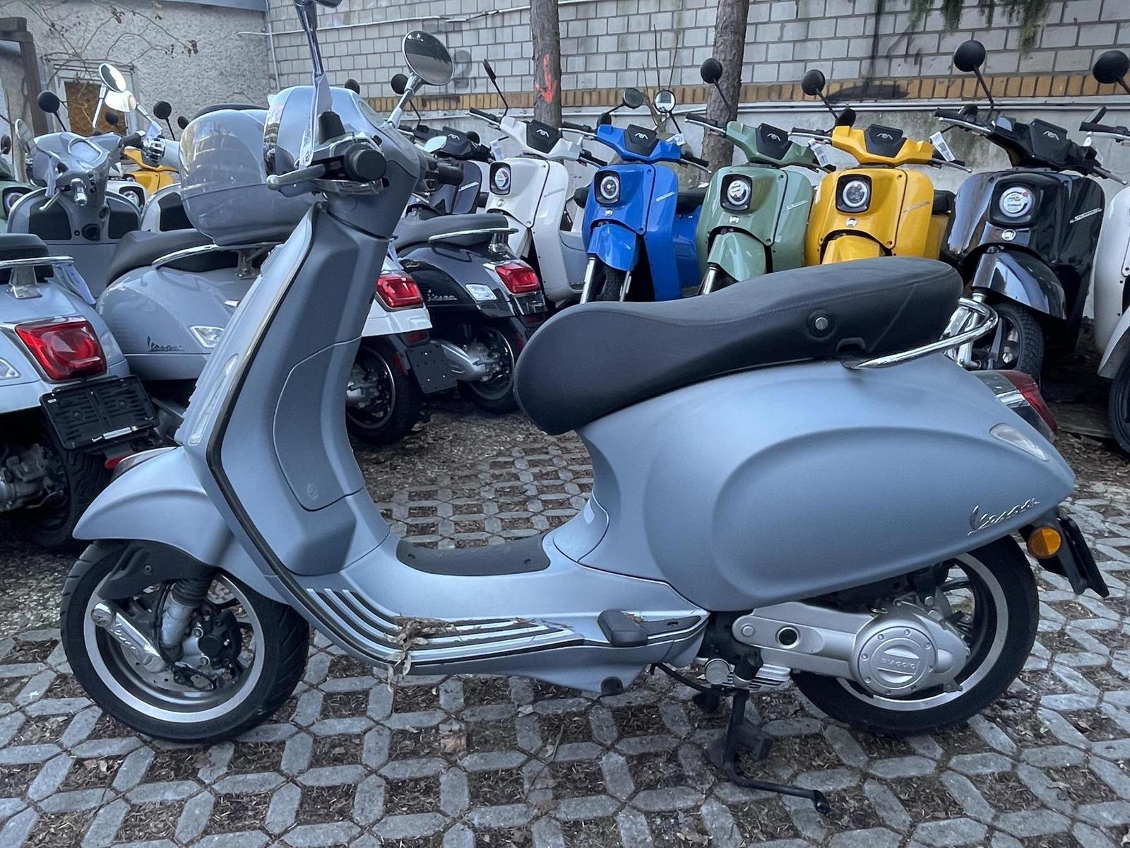 Vespa Primavera S 50 LED USB LM