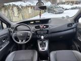 Renault Scenic III Dynamique Automatik NAVI Leder - gebrauchte Renault Scenic aus dem Jahr 2011