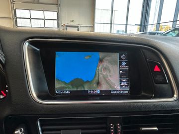 Audi Q5 3.2 FSI quattro *Kamera*Klima*Xenon*Panorama*