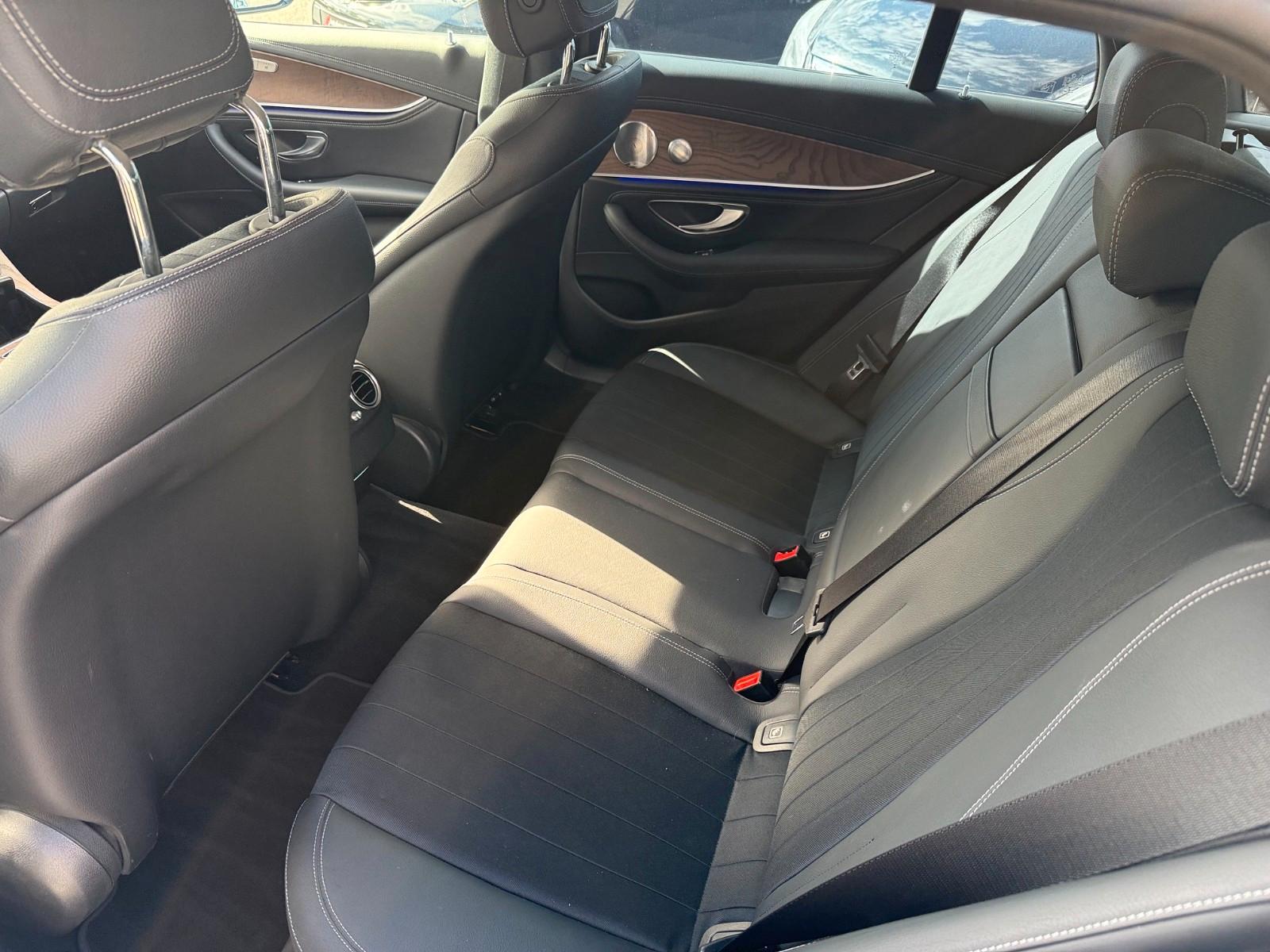 Mercedes-Benz E 300 d T-Modell Night-Paket,LED, Burmester