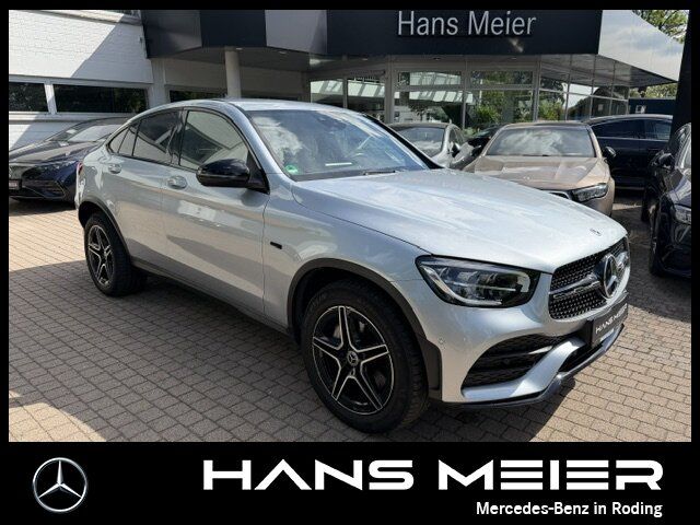 Mercedes-Benz GLC 300 de 4M Coupé AMG LED AHK Kamera DAB Night