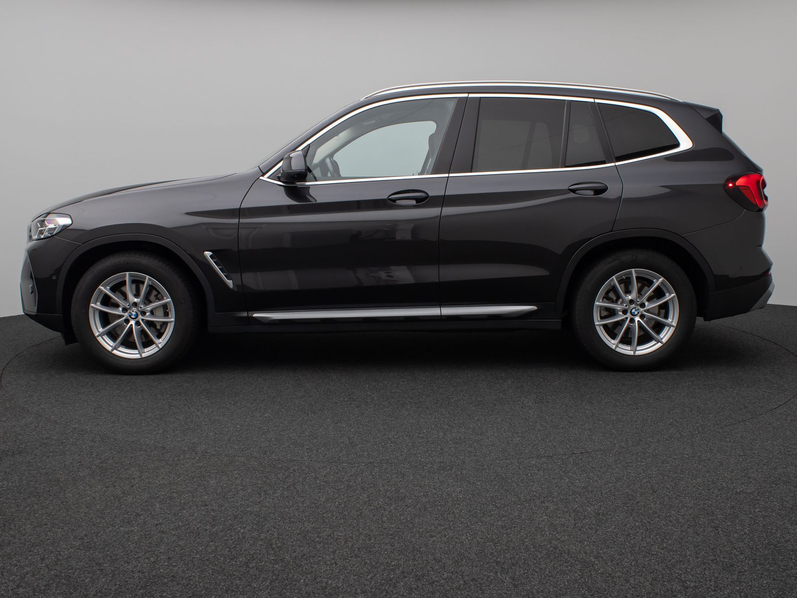 Fahrzeugabbildung BMW X3 xD30i Panorama 360°HUD DAB HiFi Komfort Sport