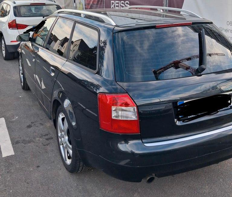 Audi A4 2004 — rear view