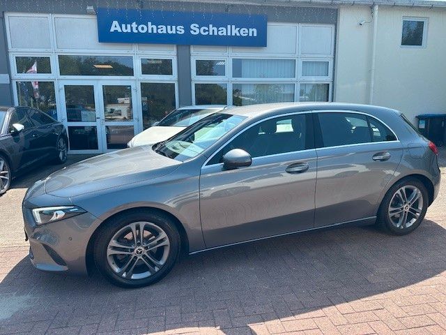 MERCEDES-BENZ A 180 Progressive