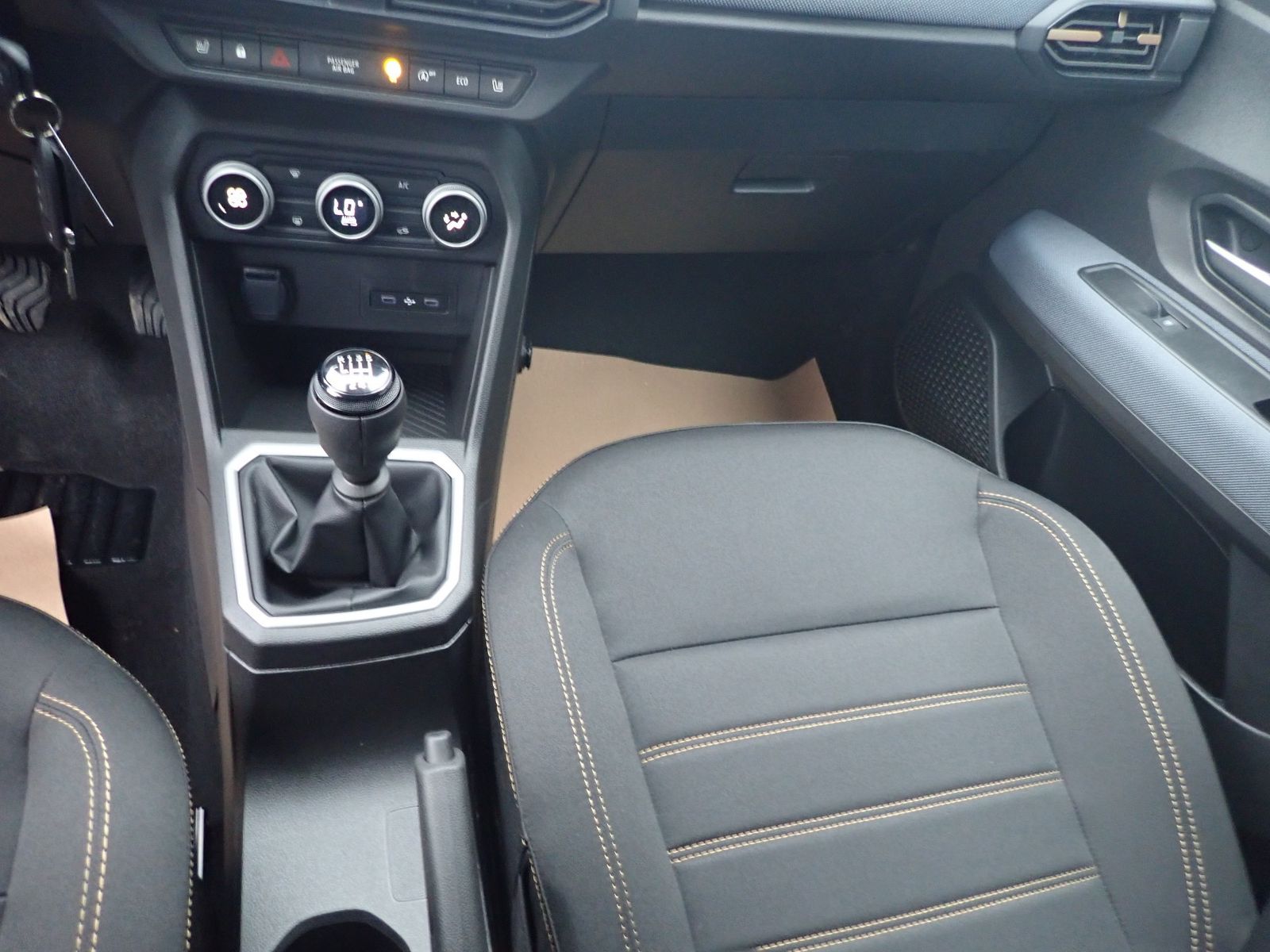 Fahrzeugabbildung Dacia Sandero Stepway Expression TCe 110