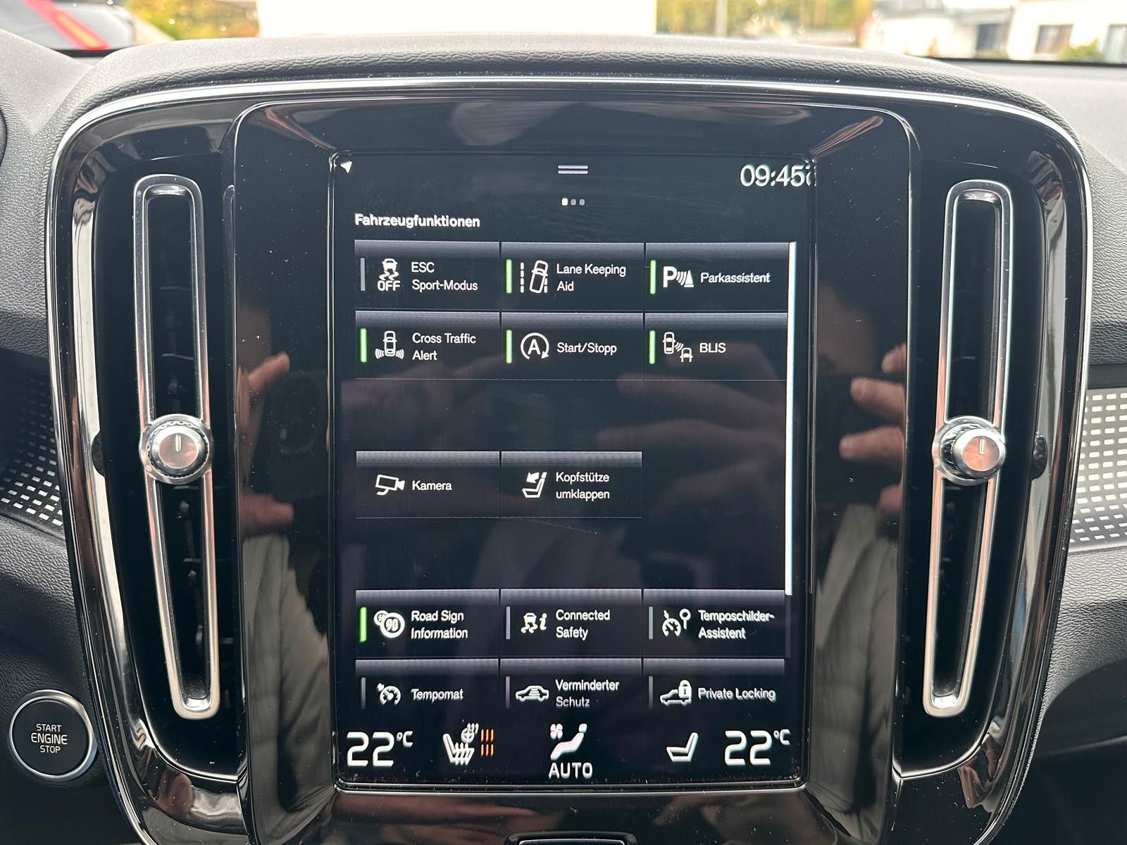 Volvo XC40 B4 R-Design AWD AHK BLIS ACC Standheiz.Kam foto 23