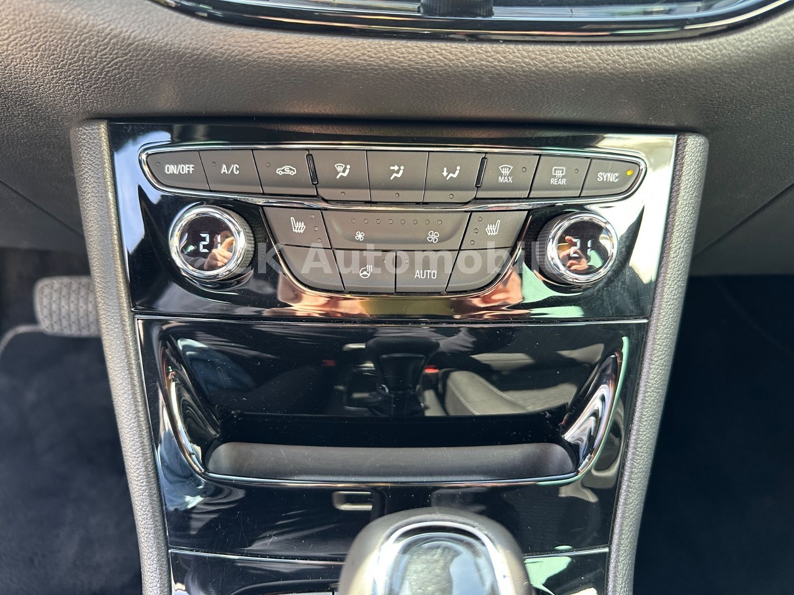 Fahrzeugabbildung Opel Astra K 1.6 Turbo Dynamic Autom./Navi/LED/ACC