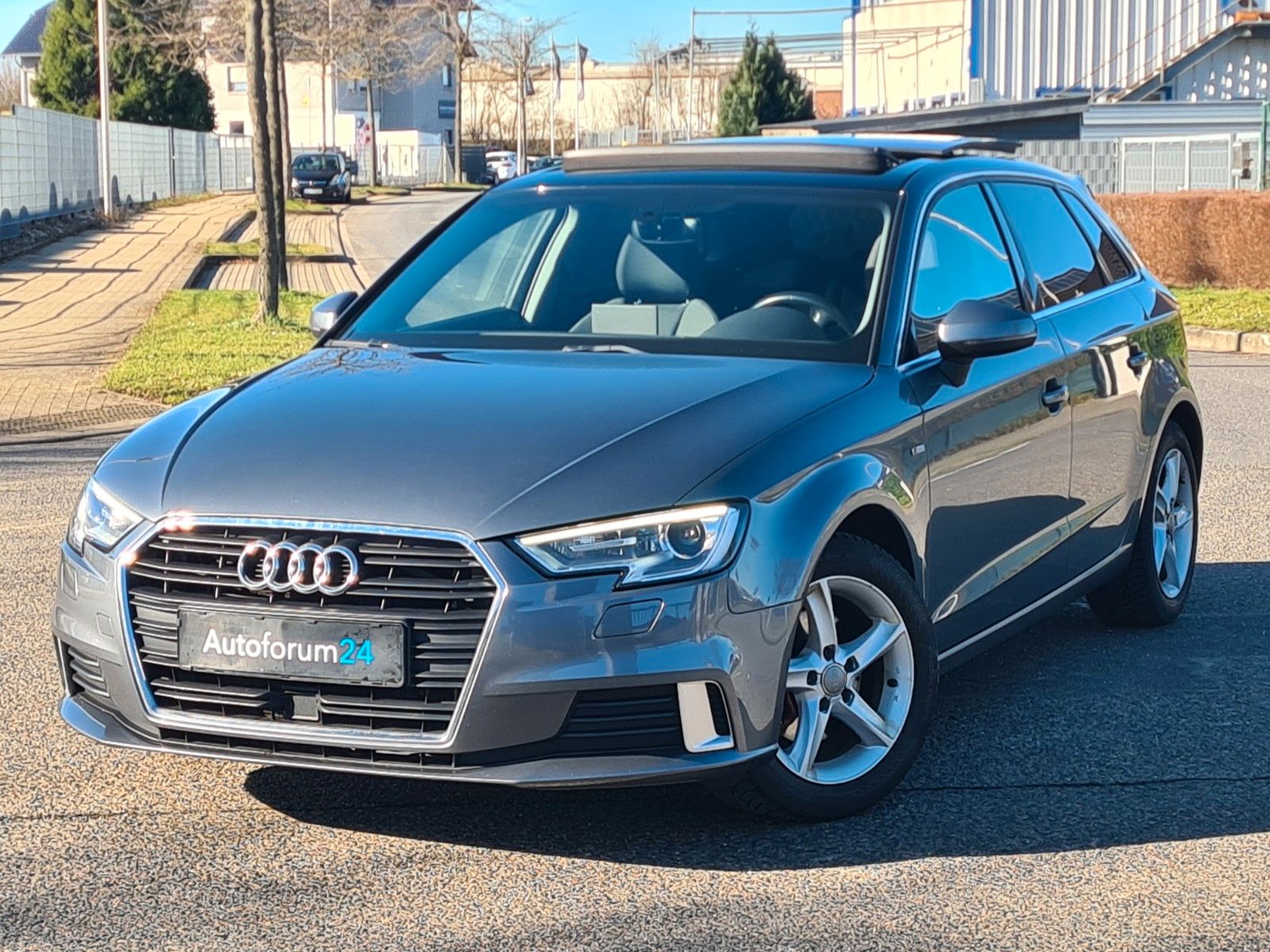 Audi A3 Sportback S-Line*Autom.*Navi*Xenon*