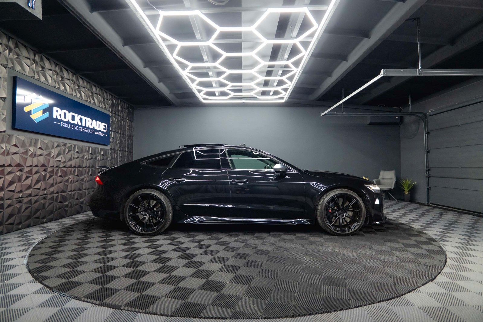 Fahrzeugabbildung Audi RS7 4.0 TFSI quattro | SKY Lounge | Pano | LASER