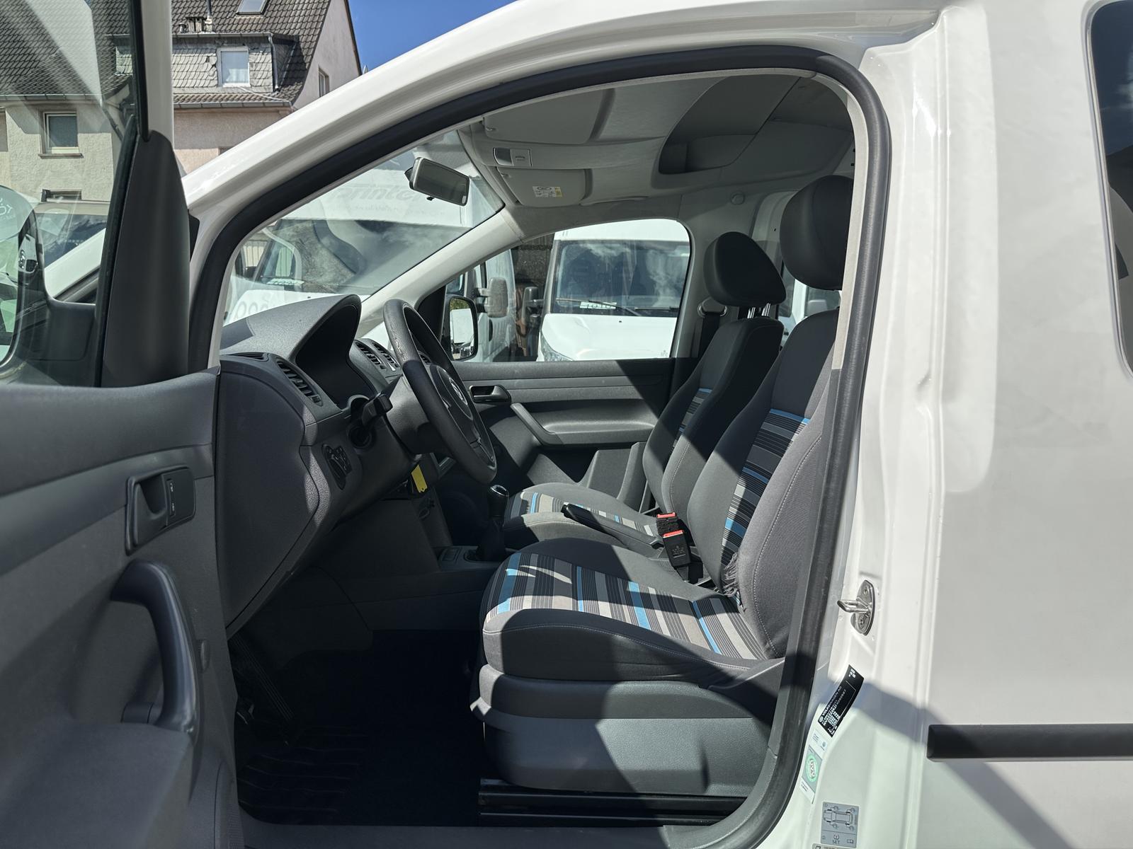 Volkswagen Caddy Maxi RAMPE / ROLLSTUHL / 1 HAND / 