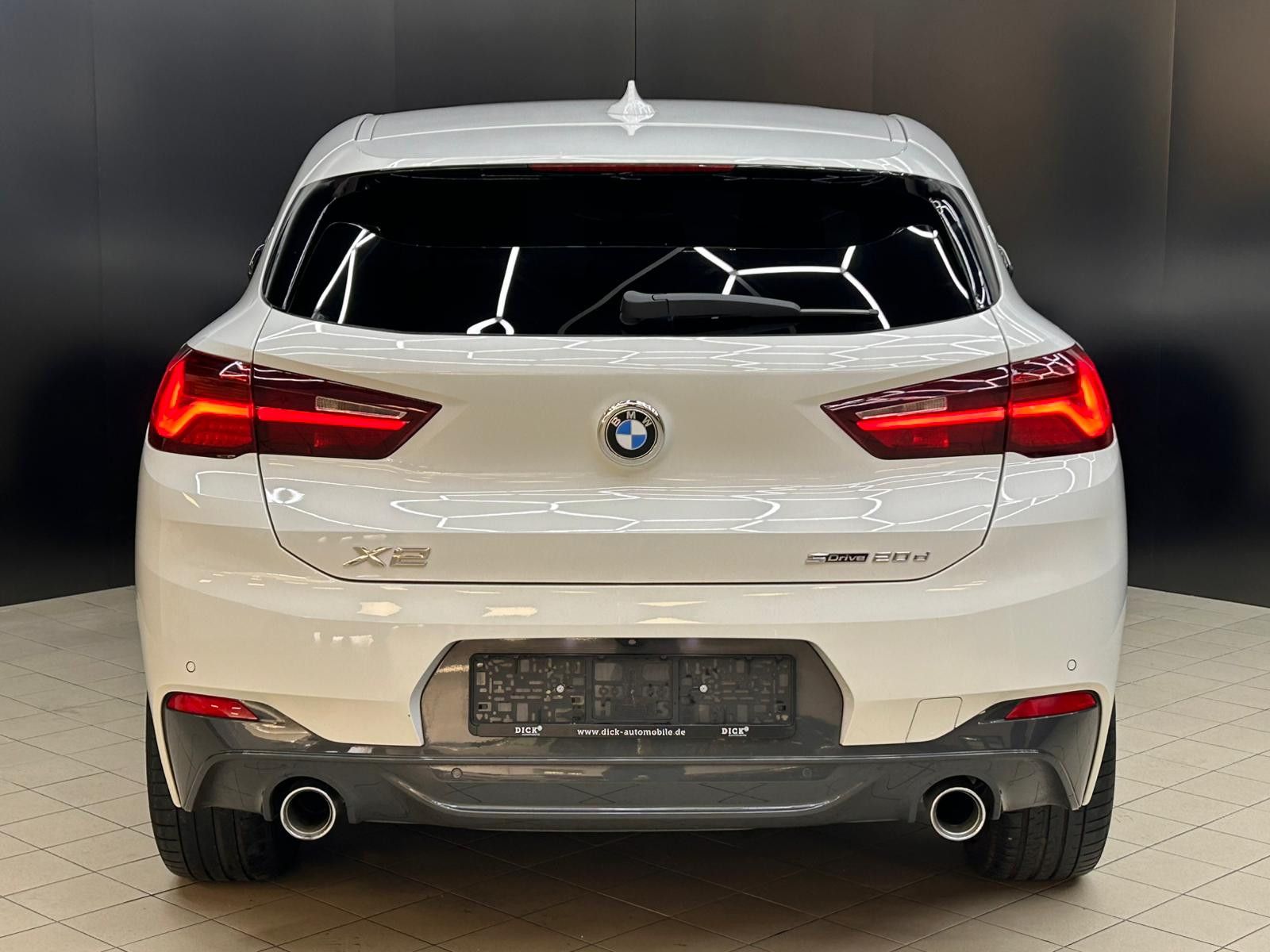 Fahrzeugabbildung BMW X2 20d M Sport M PAKET+SHADOW+PANO+HEAD+KAMER+19