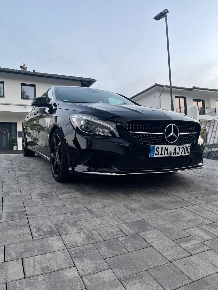 MERCEDES-BENZ CLA 200 Shooting Brake CLA 200 d 4MATIC DCT ...