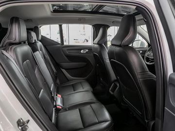 Volvo XC40 Momentum Pro 2WD Parkassistent-Paket Leder