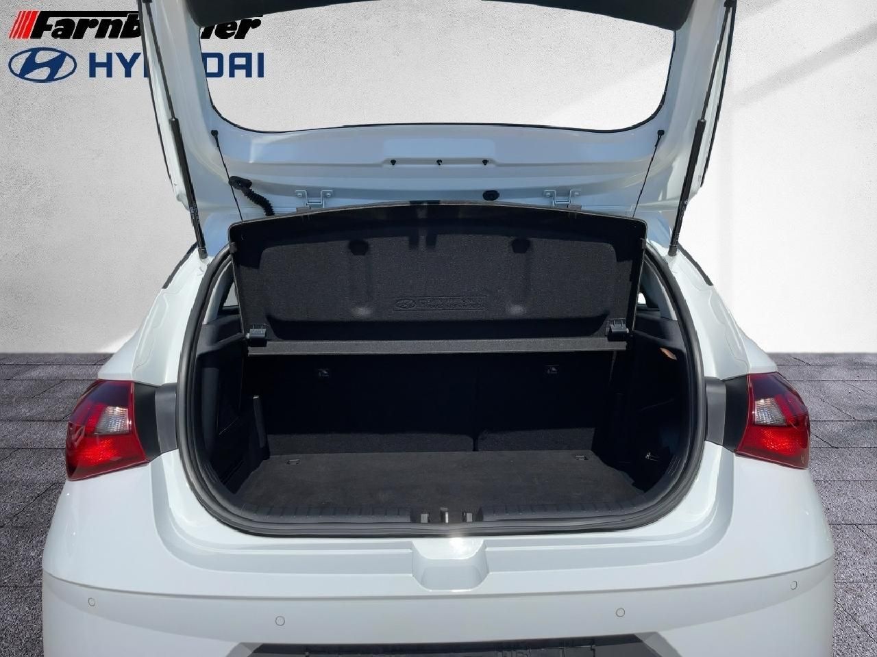 Fahrzeugabbildung Hyundai i20 1,0 l Intro Edition Mild-Hybrid + Navi Paket