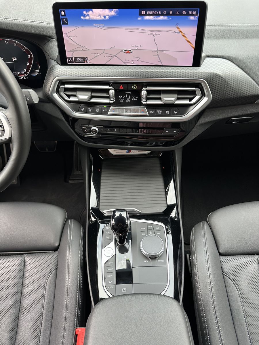 Fahrzeugabbildung BMW X3 M40i NAV+LED+HEAD-UP+360°+ACC+20ZOLL+HIFI+VC