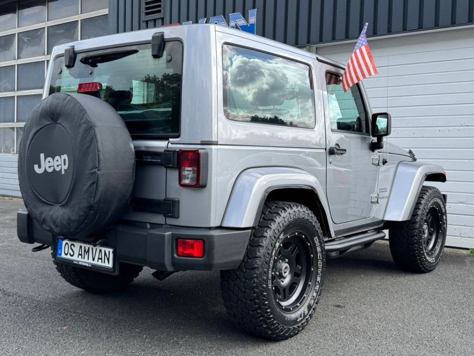 Fahrzeugabbildung Jeep Wrangler JK Unlimited Sport 3.6 Hard- Softtop