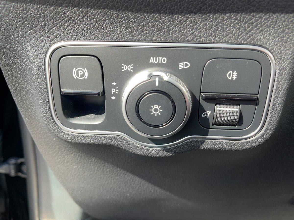 Fahrzeugabbildung Mercedes-Benz GLB 250 4M AMG/Night/Kamera/AHK